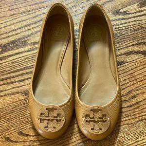 Tory Burch Reva flat